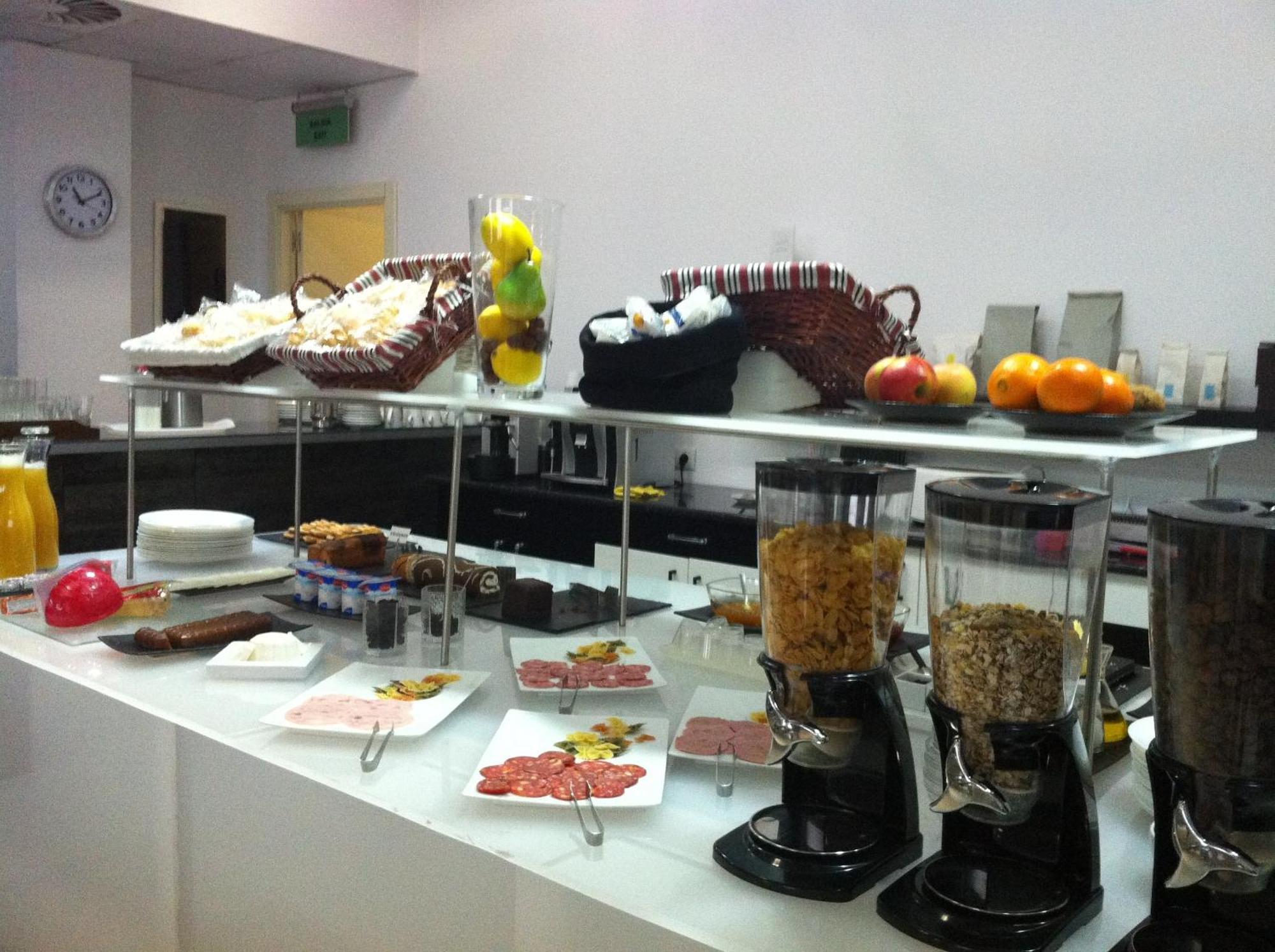 Nap Oviedo Hotel Luaran gambar