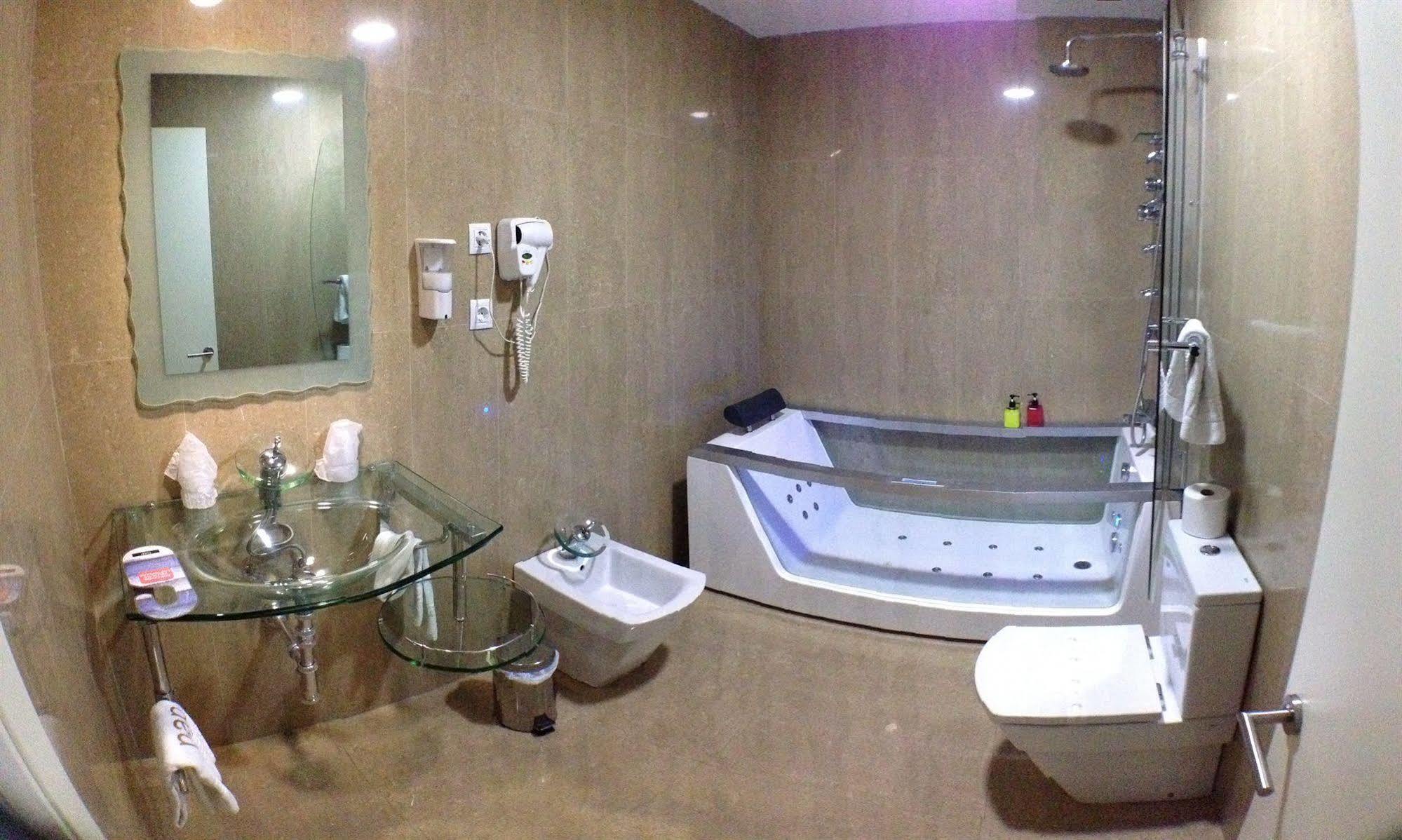 Nap Oviedo Hotel Luaran gambar