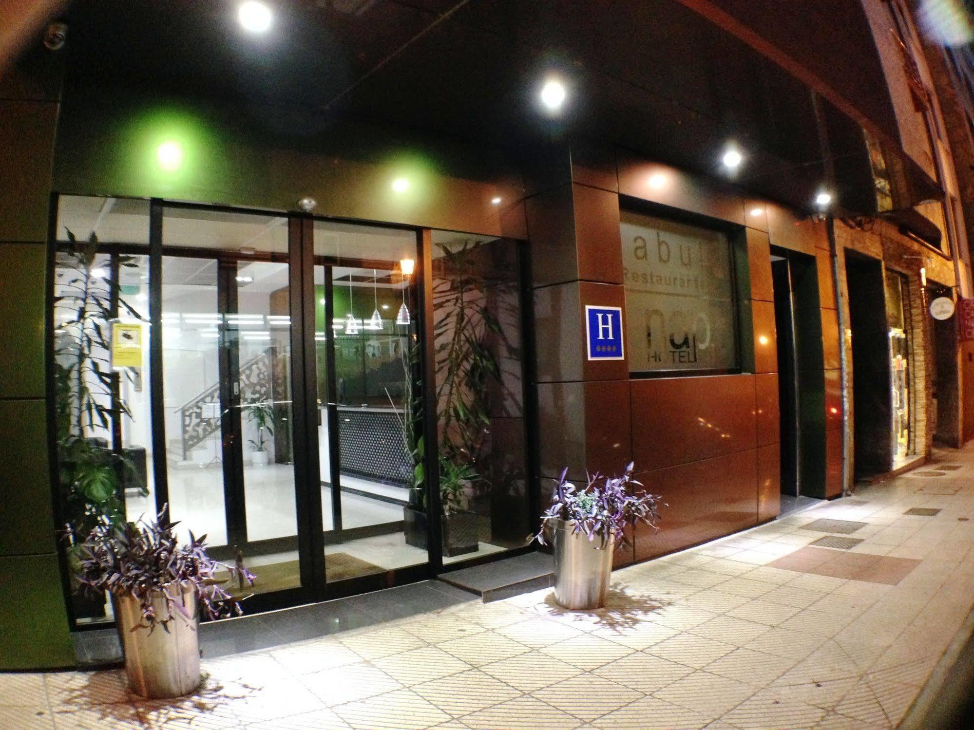 Nap Oviedo Hotel Luaran gambar